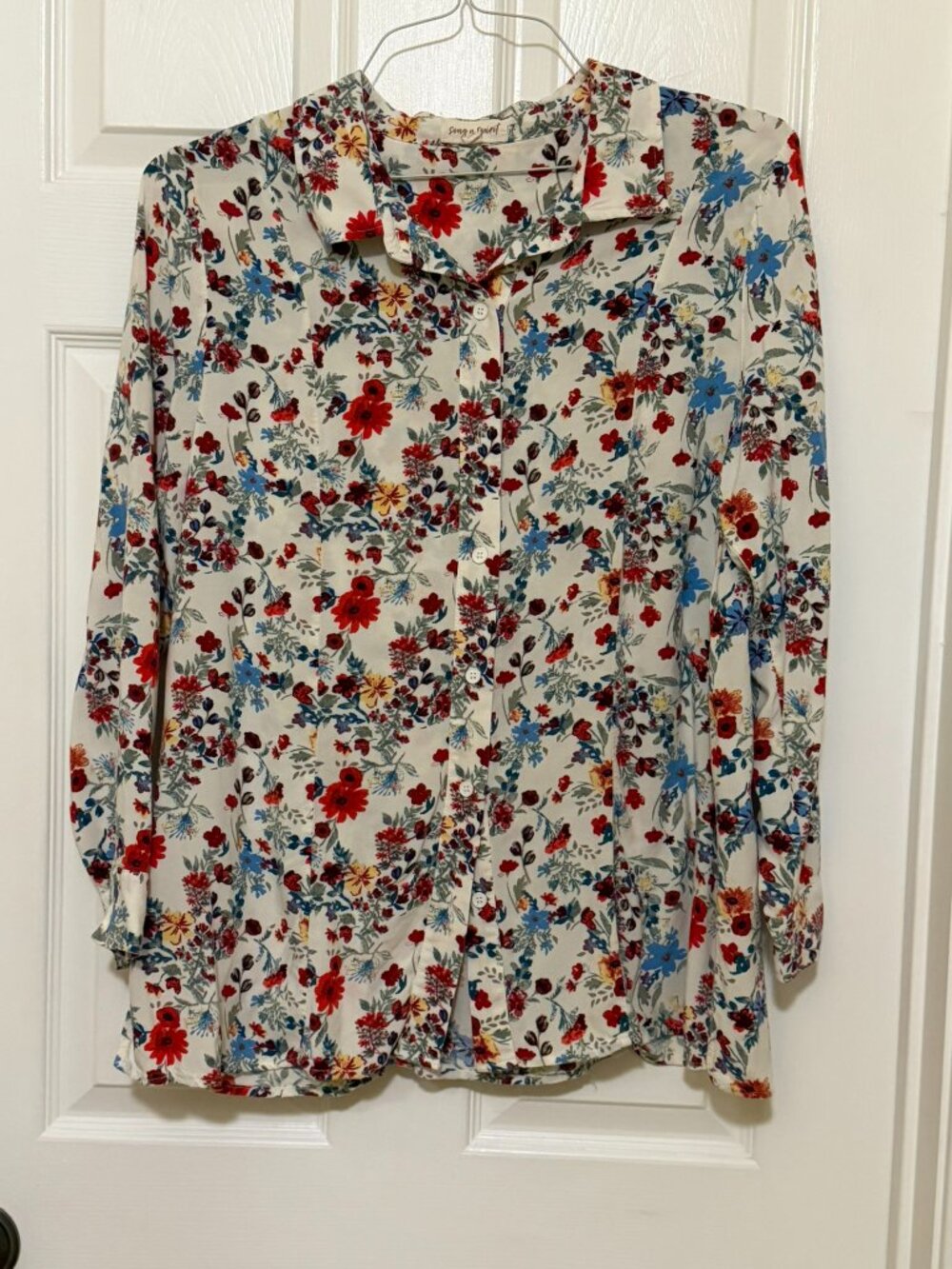 Song n Spirit - Fall button front shirt - size L